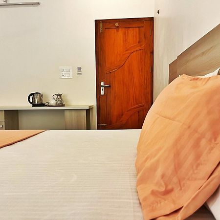 Bava Beach Resort & Retreat Center Варкала Екстериор снимка