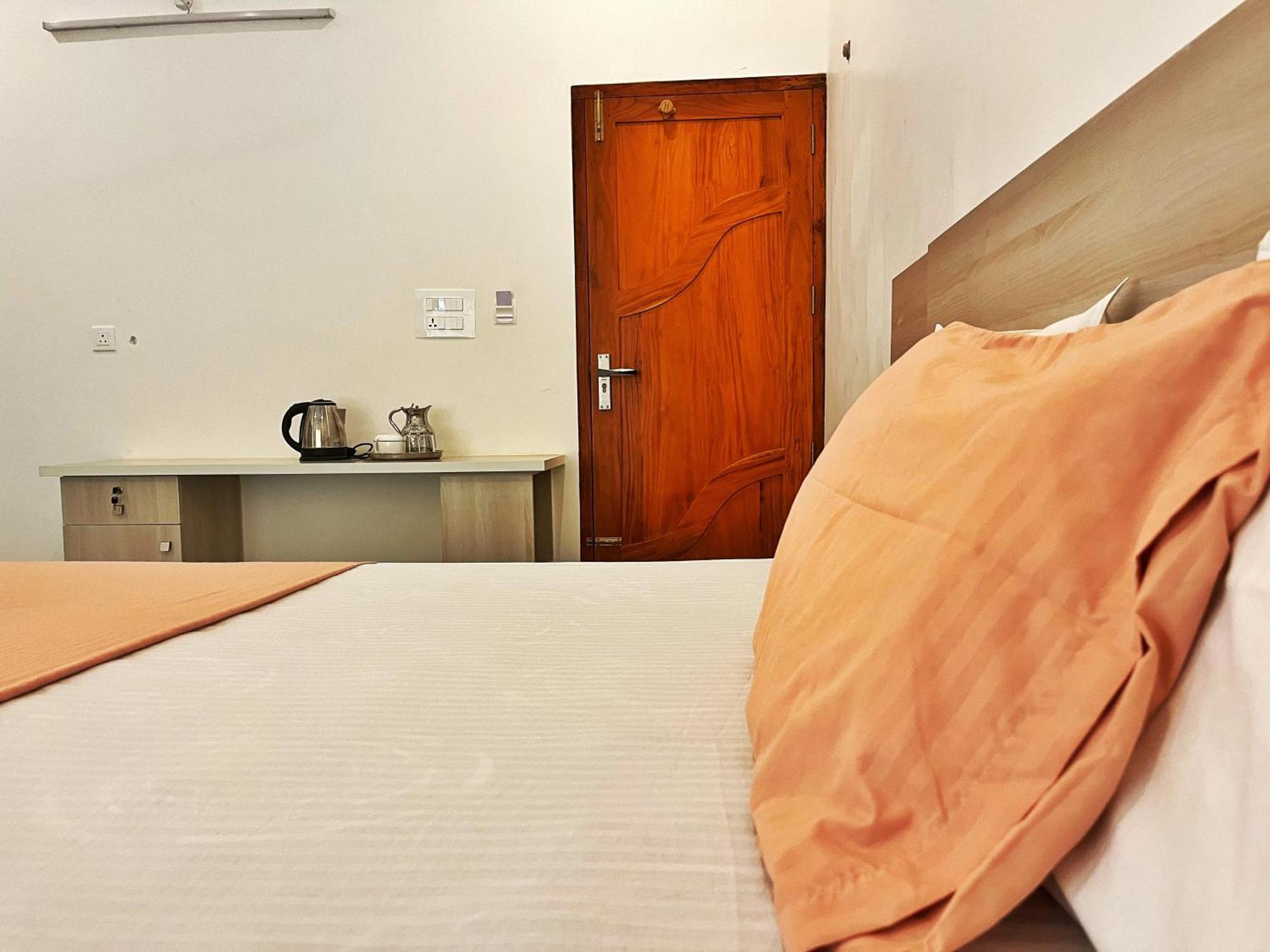 Bava Beach Resort & Retreat Center Варкала Екстериор снимка
