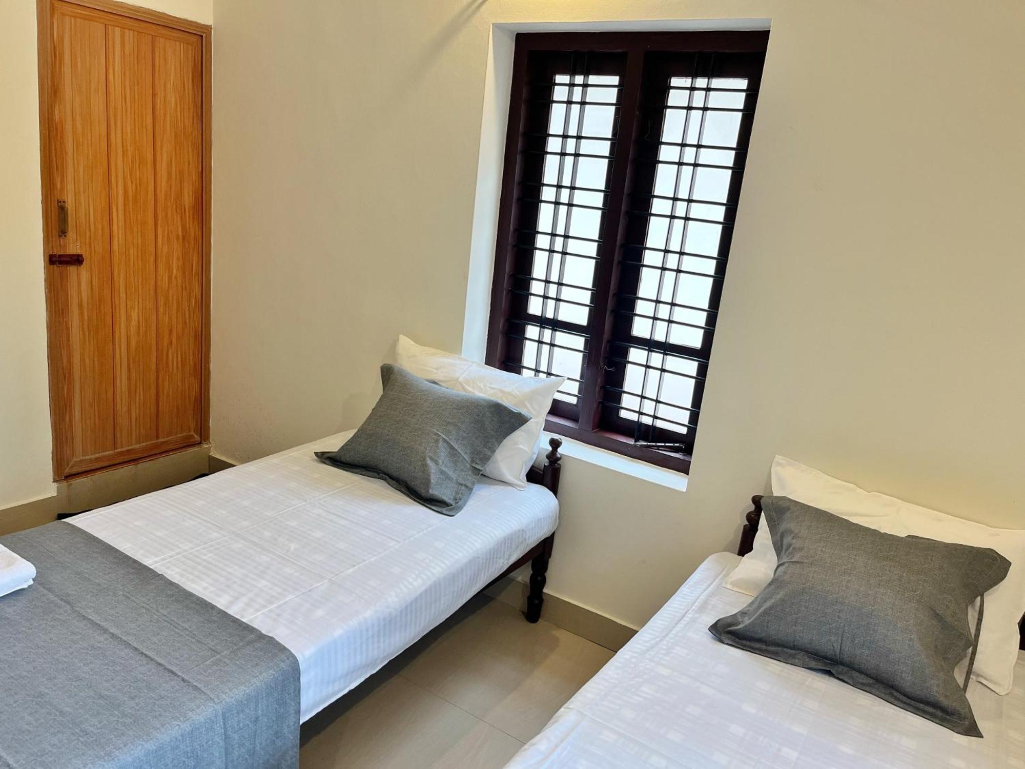 Bava Beach Resort & Retreat Center Варкала Екстериор снимка