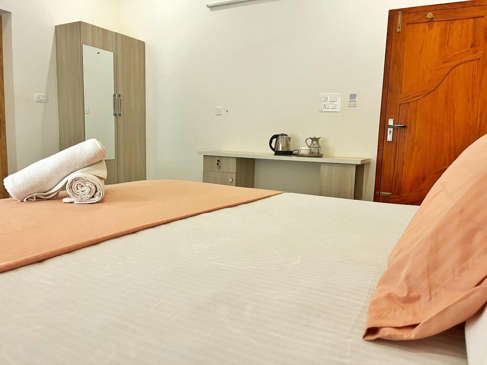 Bava Beach Resort & Retreat Center Варкала Екстериор снимка