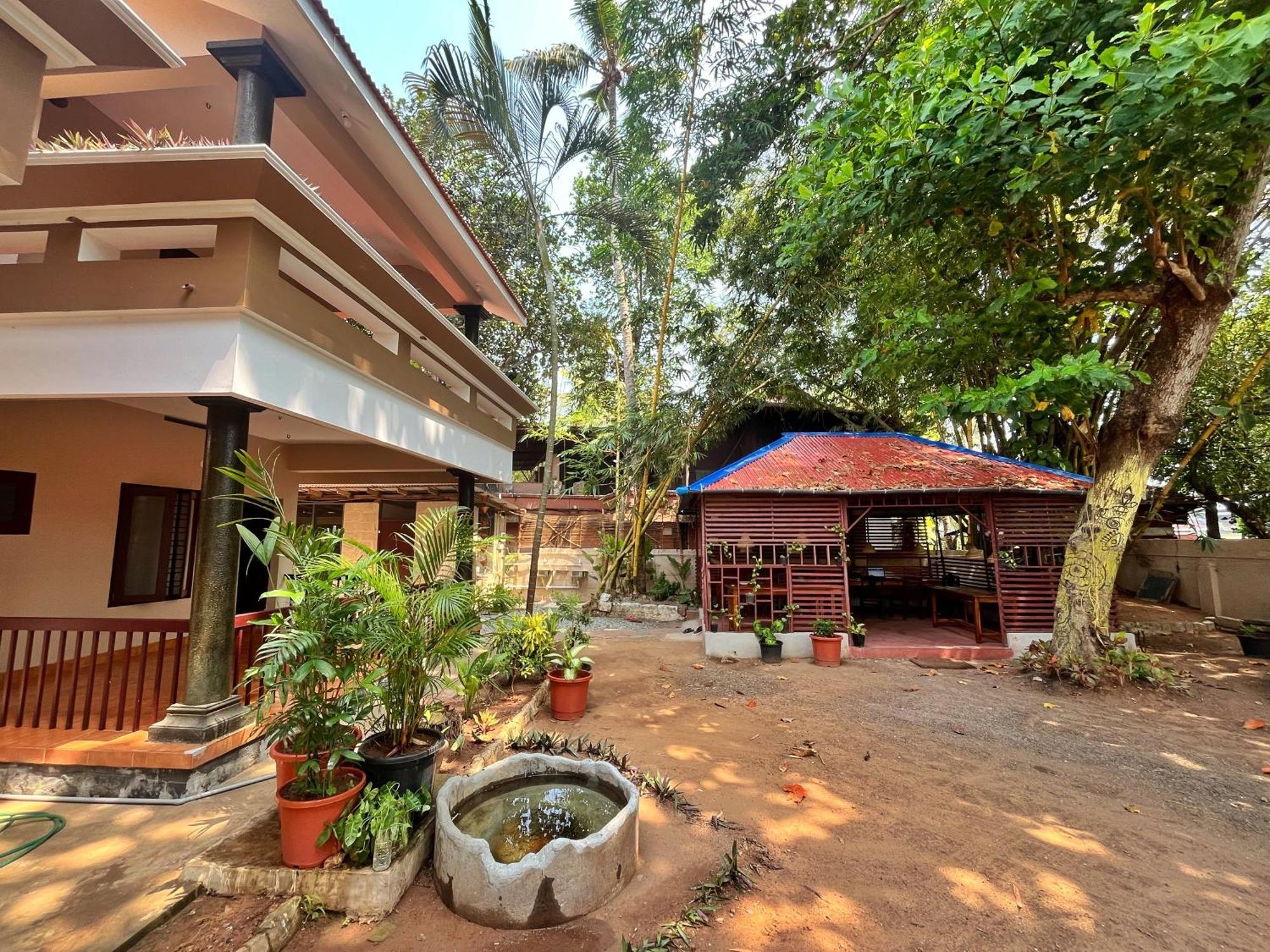 Bava Beach Resort & Retreat Center Варкала Екстериор снимка