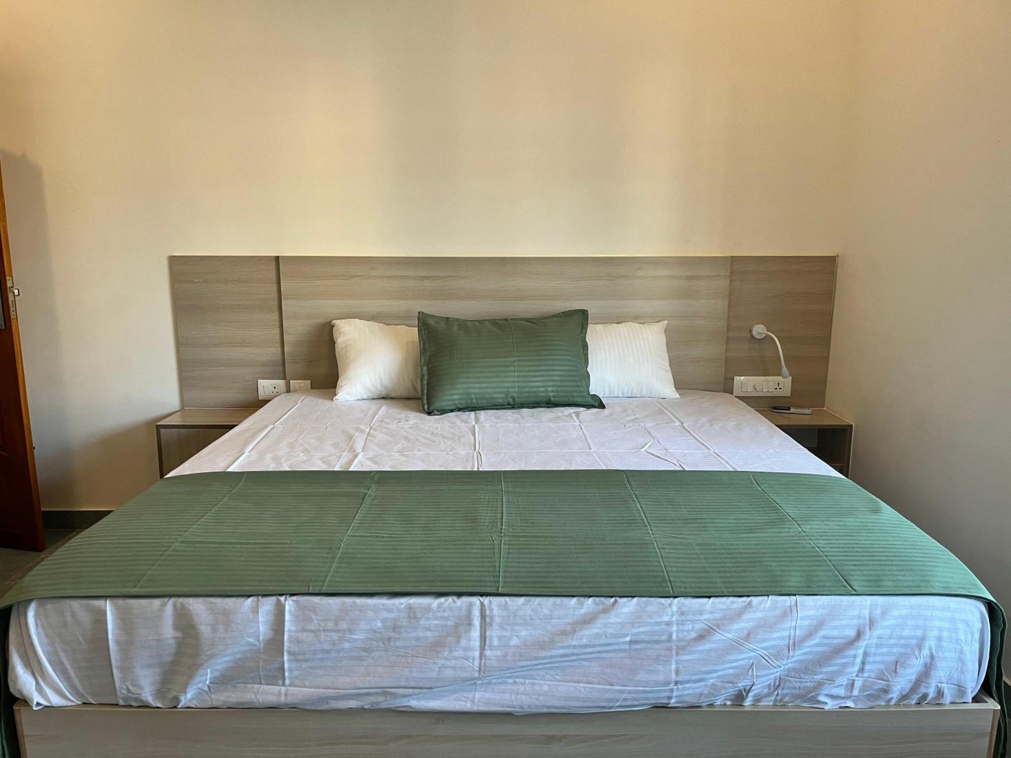 Bava Beach Resort & Retreat Center Варкала Екстериор снимка