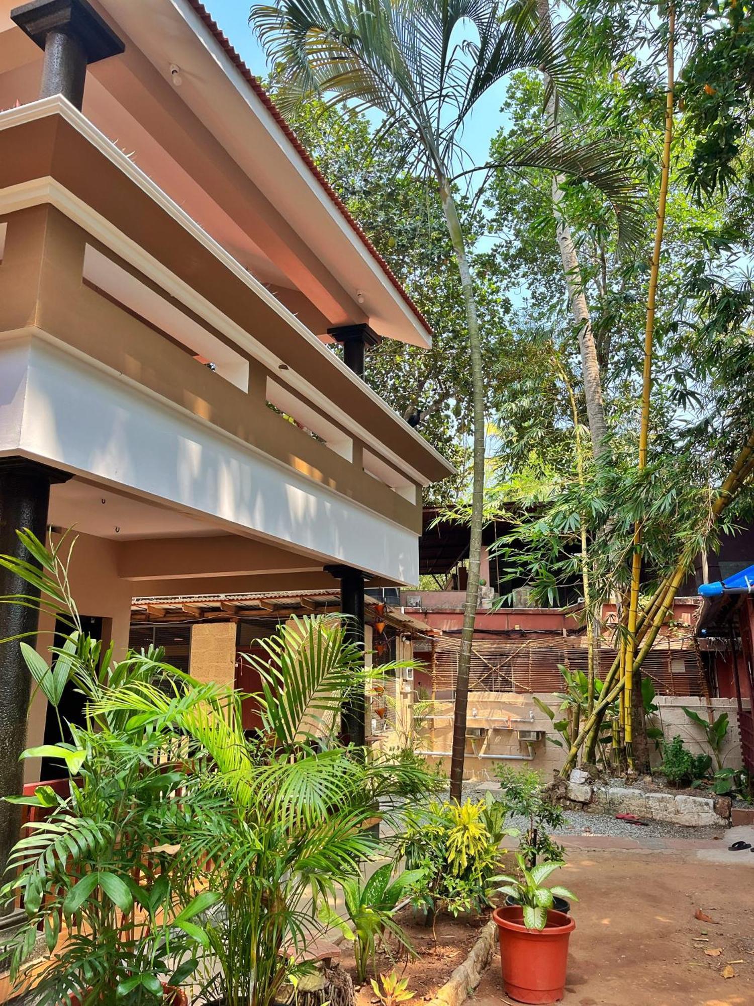 Bava Beach Resort & Retreat Center Варкала Екстериор снимка